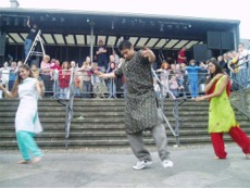 Indian dancers at Carnstock 2005.